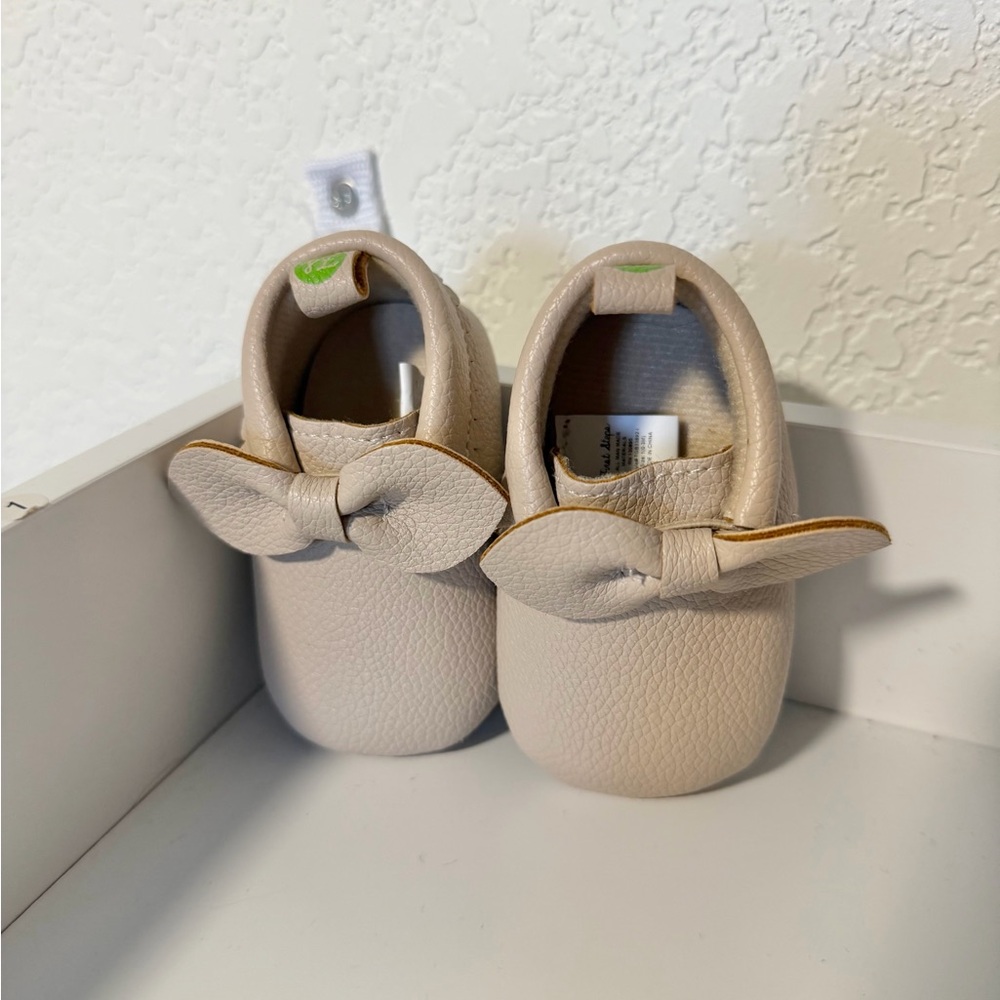 First Steps Baby Tan Mocassin Slip On Shoes Size 1 0-3 Months